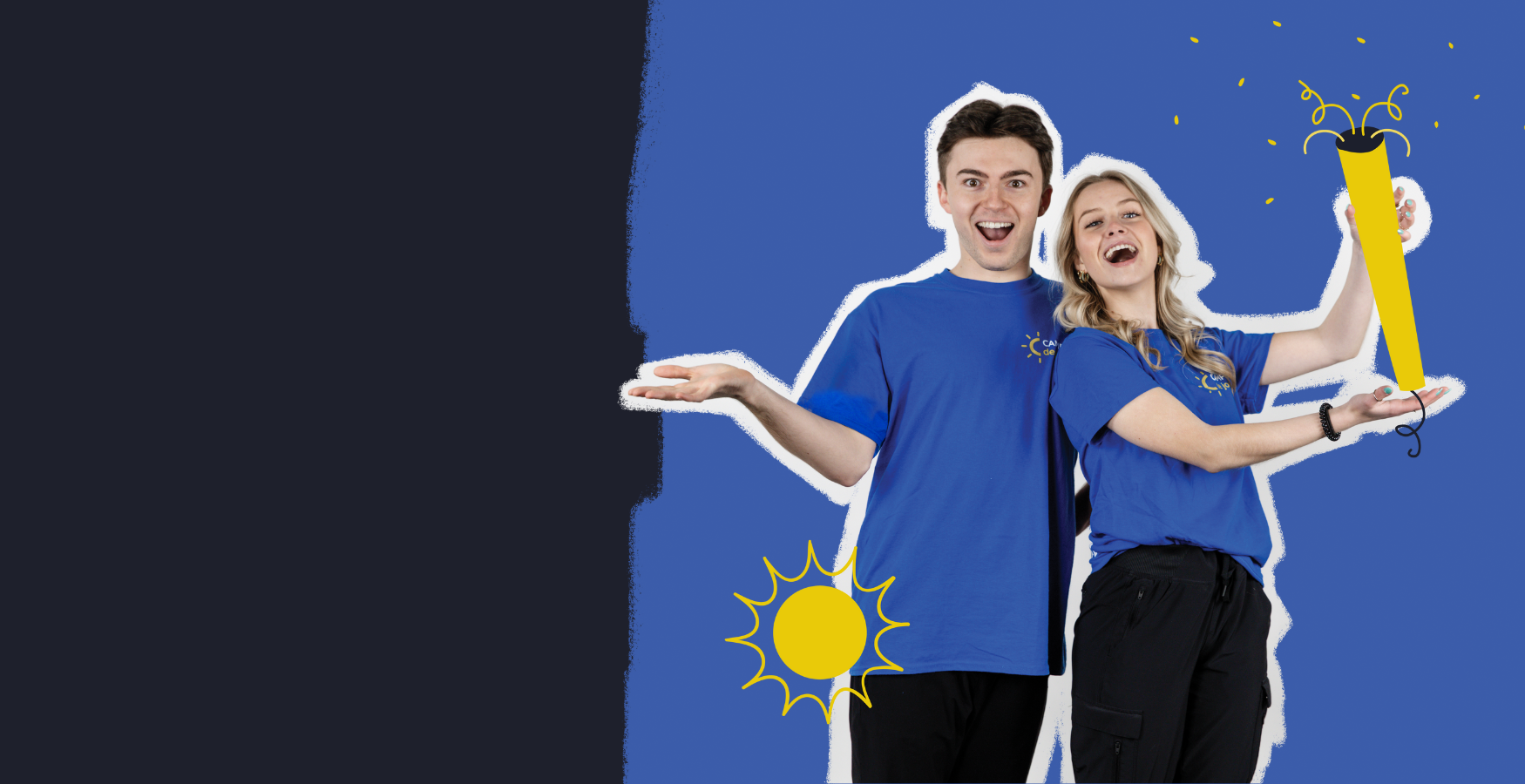 Deux jeunes qui sourient
